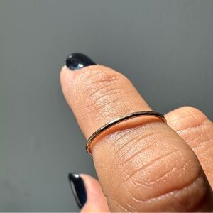 Catbird Rose Gold Dainty Hammered Threadbare Ring Size 6 14K